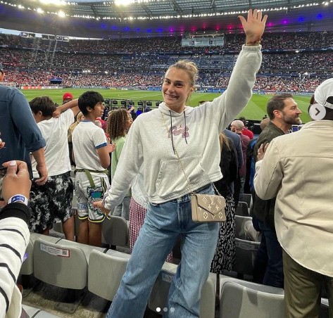 Теннис. Арина Соболенко после поражения в 1/16 финала "Ролан Гаррос" посетила финал Лиги чемпионов
Теннис. Арина Соболенко после поражения в 1/16 финала "Ролан Гаррос" посетила финал Лиги чемпионов