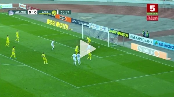 БАТЭ потерял первые очки в сезоне – Драгун снова забил минскому «Динамо», но его спас дубль Бахара, к которому на поле выбегал болельщик
