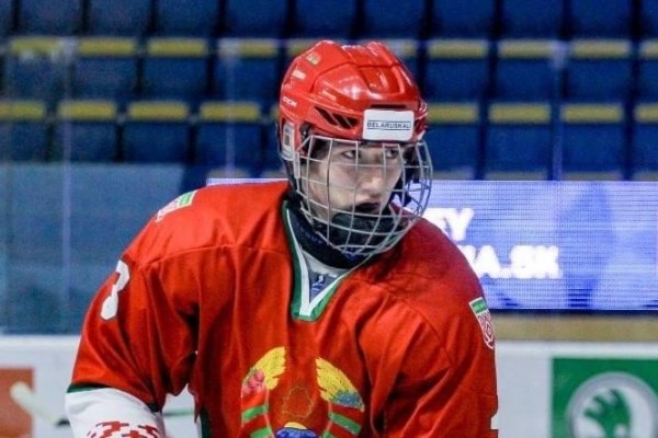 Хоккей.  КХЛ. 18-летний белорусский защитник Владислав Пашуто подписал контракт с "Авангардом"
 