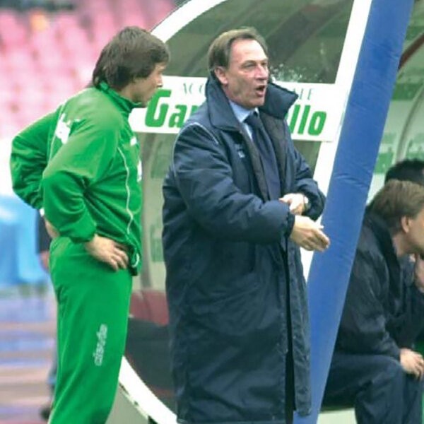 «Милану» вернул чемпионство тренер, с которым Кутузов работал в «Парме»: беларусу не понравилось, а клуб тогда чуть не вылетел «Милану» вернул чемпионство тренер, с которым Кутузов работал в «Парме»: беларусу не понравилось, а клуб тогда чуть не вылетел