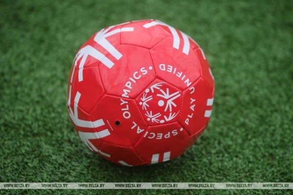 В Лиде назвали призеров республиканского турнира по футболу "Спешиал Олимпикс" В Лиде назвали призеров республиканского турнира по футболу "Спешиал Олимпикс"