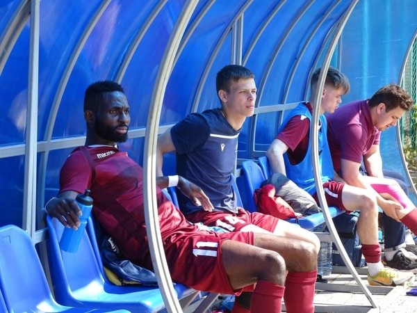 В футбольном Витебске – 5-я смерть за последних 4 года. На сей раз вдруг скончалась 22-летняя девушка – несмотря на это, директор клуба велел ехать на матч В футбольном Витебске – 5-я смерть за последних 4 года. На сей раз вдруг скончалась 22-летняя девушка – несмотря на это, директор клуба велел ехать на матч