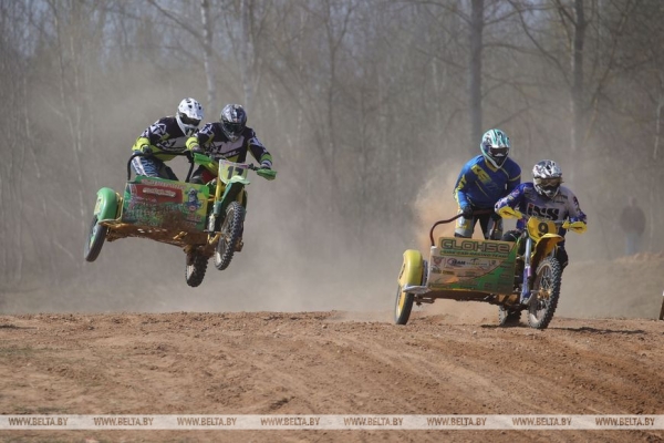 ФОТОФАКТ: Первенство и чемпионат Беларуси по мотокроссу прошли в Лиде