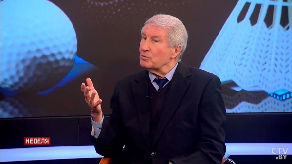 Футбол. Эдуард Малофеев: "Нужен малофеевский футбол", — говорит Лукашенко. Все у меня есть. Я тренерские пособия разработал
Футбол. Эдуард Малофеев: "Нужен малофеевский футбол", — говорит Лукашенко. Все у меня есть. Я тренерские пособия разработал