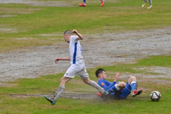 Што здарылася з газонам у Маладзечна? На гэта балюча глядзець Што здарылася з газонам у Маладзечна? На гэта балюча глядзець