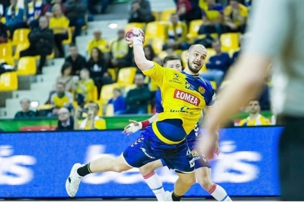 Гандбол.  Лига чемпионов. Семь мячей Королька помогли "Кельце" победить "Монпелье" и выйти в "финал четырех"
 