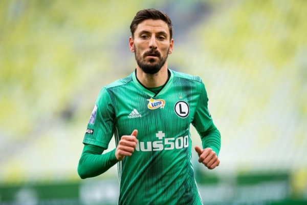 Где до сих пор играют те, кого продавали из ЧБ за миллион и больше – там, где купили, мало кто закрепился, впереди были и титулы, и низшие дивизионы