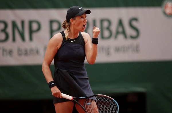 Теннис. Виктория Азаренко в тяжелейшем трехсетовом матче одолела Ану Богдан и вышла во второй круг "Ролан Гаррос"
Теннис. Виктория Азаренко в тяжелейшем трехсетовом матче одолела Ану Богдан и вышла во второй круг "Ролан Гаррос"