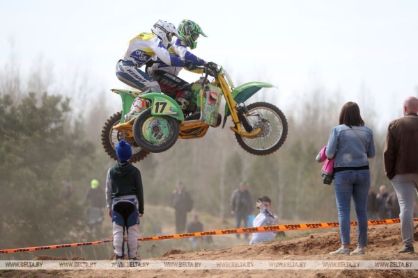 ФОТОФАКТ: Первенство и чемпионат Беларуси по мотокроссу прошли в Лиде