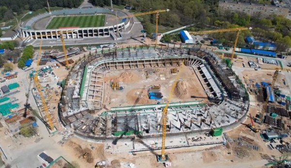 Футбол.  Строительство Национального стадиона по состоянию на май 2022 года
  