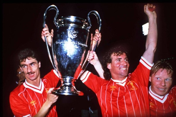 В 1984-м Анчелотти пропустил финал против «Ливерпуля» из-за травмы колена. А ведь он был домашним для его «Ромы» В 1984-м Анчелотти пропустил финал против «Ливерпуля» из-за травмы колена. А ведь он был домашним для его «Ромы»