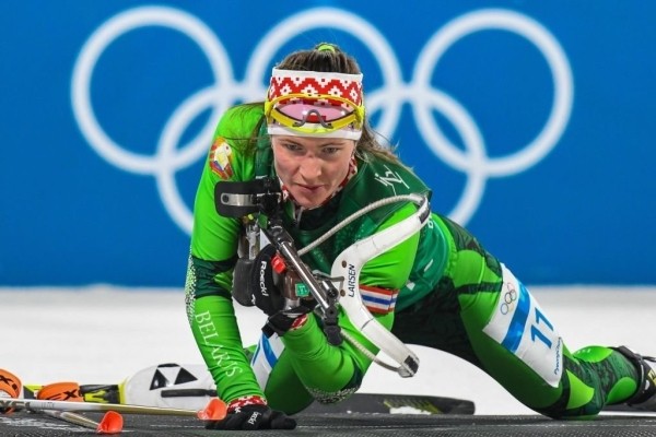 «Министр» ездит к атлетам и вешает лапшу: обещает сохранить доходы, несмотря на бан, уверяет, что 80% мира живет хуже Беларуси, песочит Тихановскую и не понимает Козеко