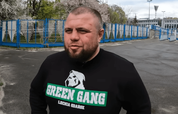 Что за фанаты из Беларуси воюют за Украину: увольнение из Минобороны за видео с травой, игнор родителей за любовь к Путину, флаг России перед унитазом