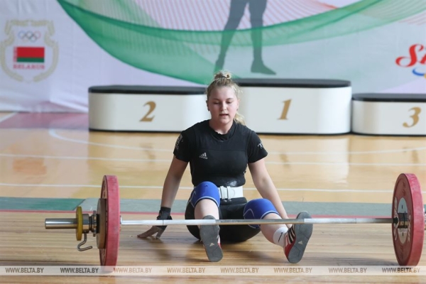 ФОТОФАКТ: Олимпийские дни молодежи по тяжелой атлетике проходят в Гомеле