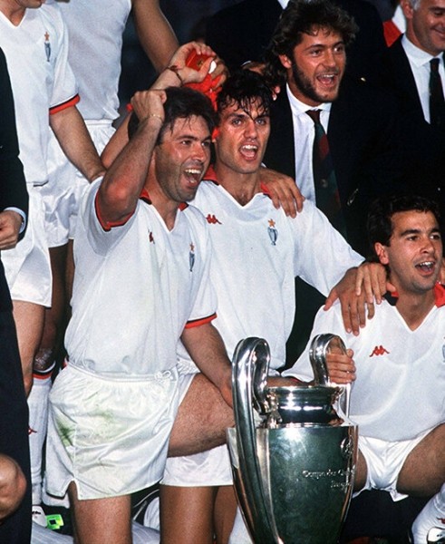 В 1984-м Анчелотти пропустил финал против «Ливерпуля» из-за травмы колена. А ведь он был домашним для его «Ромы» В 1984-м Анчелотти пропустил финал против «Ливерпуля» из-за травмы колена. А ведь он был домашним для его «Ромы»