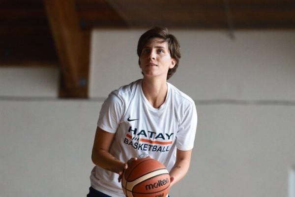 «Я 24/7 в боли и ужасе, который творится в Беларуси». Снытина – о переменах в беларусах, встрече с Лукашенко, войне и мотивации бороться