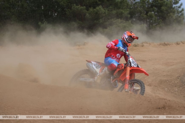 ФОТОФАКТ: Первенство и чемпионат Беларуси по мотокроссу прошли в Лиде