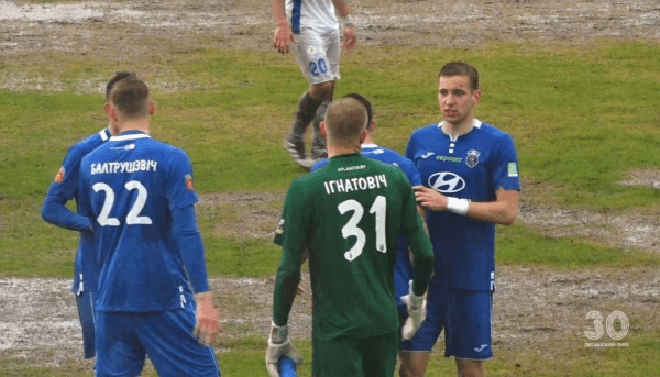 Што здарылася з газонам у Маладзечна? На гэта балюча глядзець Што здарылася з газонам у Маладзечна? На гэта балюча глядзець