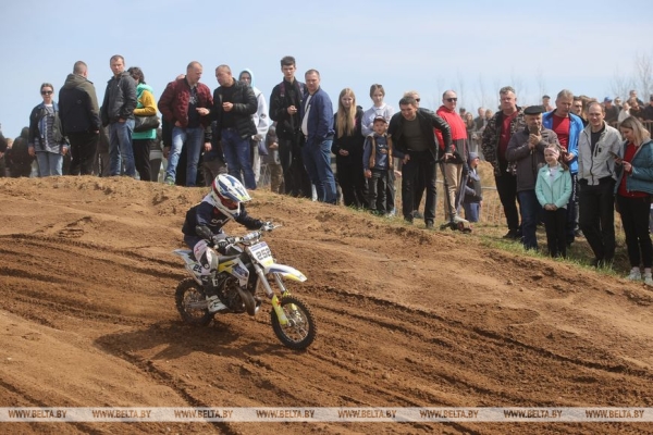 ФОТОФАКТ: Первенство и чемпионат Беларуси по мотокроссу прошли в Лиде