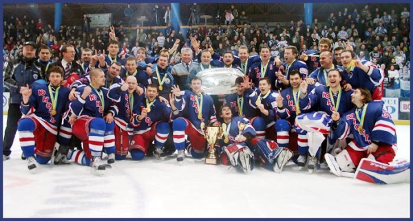 Игрок команды Лукашенко получает за бесценок землю под строительство в Минске, и это – не Басков. Его помнят фаны «Юности», а спецназ очень жестко лупил