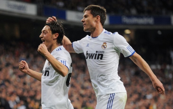 «Реал» досрочно выиграл чемпионат, но был сезон покруче. Моуринью первым выбил 100 очков, оживил Бензема и создал монстра