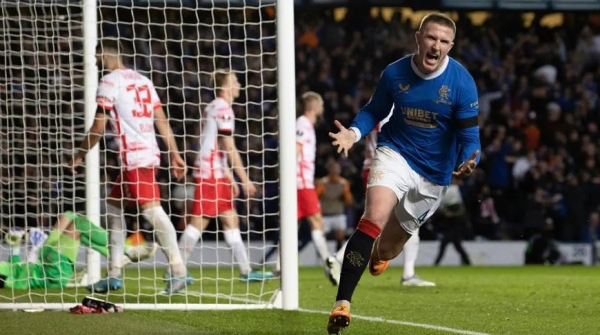 "Айнтрахт" и "Глазго Рейнджерс" пробились в финал футбольной Лиги Европы "Айнтрахт" и "Глазго Рейнджерс" пробились в финал футбольной Лиги Европы