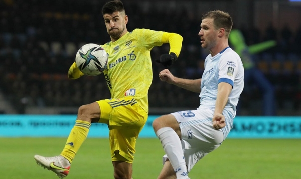 Футбол.  Беларусбанк — чемпионат Беларуси. 6-й тур. Минское "Динамо" сыграет с БАТЭ, "Шахтер" — с "Гомелем". Онлайн — в 13.00
  