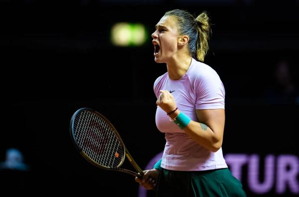 Теннис.  Арина Соболенко, уступив в первом сете, обыграла 101-ю ракетку мира и вышла во второй круг "Ролан Гаррос"-2022
 