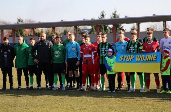 Лишить работы в белфутболе обещал Вергейчик, в Новинках встретил клерка АБФФ, из-за Украины поругался с сестрой. Как тренеру-беларусу живется в Польше