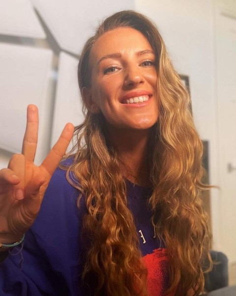 Теннис.  Виктория Азаренко, разгромив Викторию Голубич, вышла в 1/16 финала турнира ВТА-1000 в Риме
 