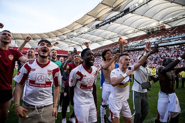 В Бундеслиге спасение празднуют ярче, чем титул! «Штутгарт» забил на 90+2, а дальше – море фанатов на поле