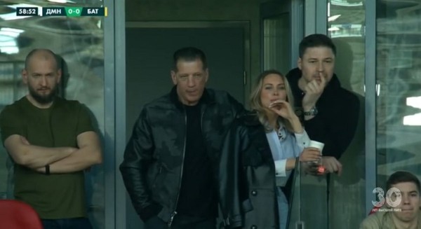 БАТЭ потерял первые очки в сезоне – Драгун снова забил минскому «Динамо», но его спас дубль Бахара, к которому на поле выбегал болельщик