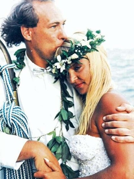 Босс «Айнтрахта» – хиповый дед: поднял клуб из руин, рулит дискотеками на Ибице, приглашает бездомных домой на Рождество Босс «Айнтрахта» – хиповый дед: поднял клуб из руин, рулит дискотеками на Ибице, приглашает бездомных домой на Рождество