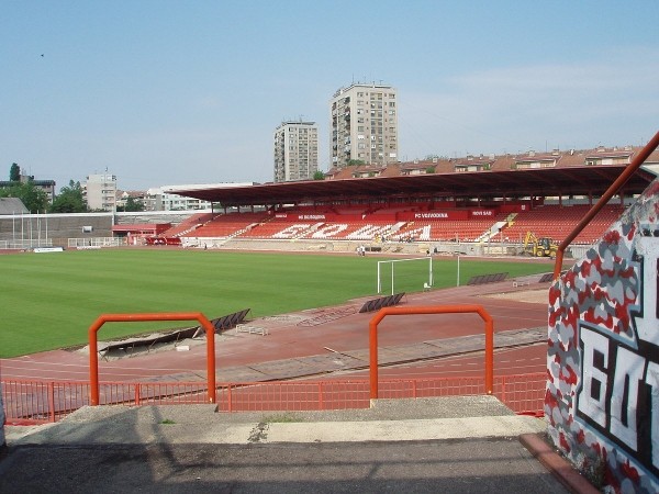 У сборной Беларуси по футболу новый «домашний» стадион – во втором по величине городе Сербии. Там играло «Динамо» Минск и пел Эрос Рамазотти