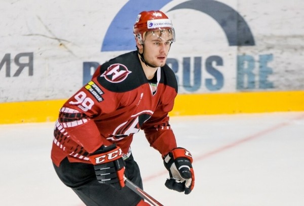 Олдовый бойфренд Соболенко едет тренером в клуб КХЛ, топящий за войну в Украине. А бывший – тоже подписант за Лукашенко – все еще играет в Беларуси