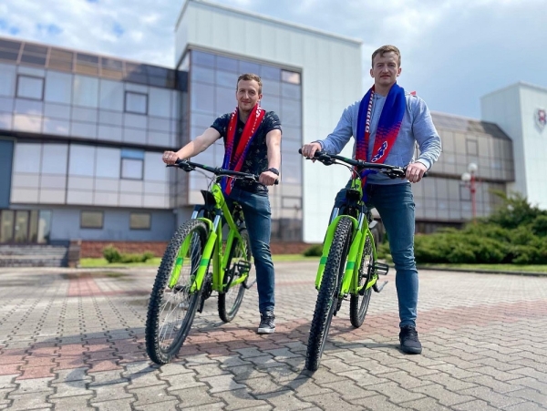 Хоккей. Легенды "Немана" братья Сергей и Александр Малявко перешли в "Брест"
Хоккей. Легенды "Немана" братья Сергей и Александр Малявко перешли в "Брест"