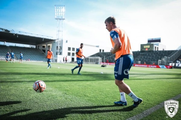 Возможно, Золотов сыграл первый и последний матч во Франции – дебютировал в заключительном туре и помог финишировать на три места выше Возможно, Золотов сыграл первый и последний матч во Франции – дебютировал в заключительном туре и помог финишировать на три места выше