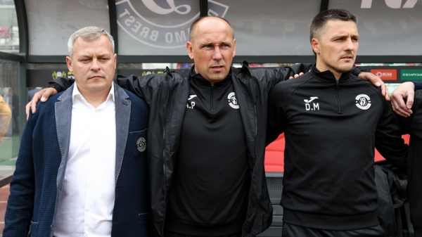 Футбол. Брестское "Динамо" прекратило сотрудничество с Сергеем Ковальчуком и двумя его помощниками
Футбол. Брестское "Динамо" прекратило сотрудничество с Сергеем Ковальчуком и двумя его помощниками