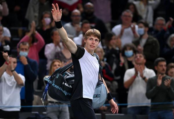 Теннис.  Илья Ивашко прошел Дениса Шаповалова и сыграет в 1/4 финала турнира АТП-250 в Женеве
 