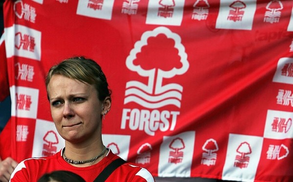 Легендарный «Ноттингем Форест» вернулся в АПЛ спустя 23 года. Ох, сколько же всего вытерпели фанаты 