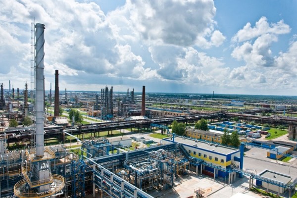 Хоккей – спорт №1, «Нафтан» должен вернуться в высшую лигу, зарплаты просели, люди уезжают. Чем живет Новополоцк, где люди в 2020-м пытались бастовать