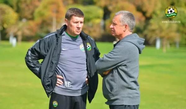 Сосницкий возглавит брестское «Динамо» спустя 19 лет: давно не работал главным, с «Шерифом» был в группе ЛЕ с БАТЭ, но прервал гегемонию, в феврале уволили за месяц Сосницкий возглавит брестское «Динамо» спустя 19 лет: давно не работал главным, с «Шерифом» был в группе ЛЕ с БАТЭ, но прервал гегемонию, в феврале уволили за месяц