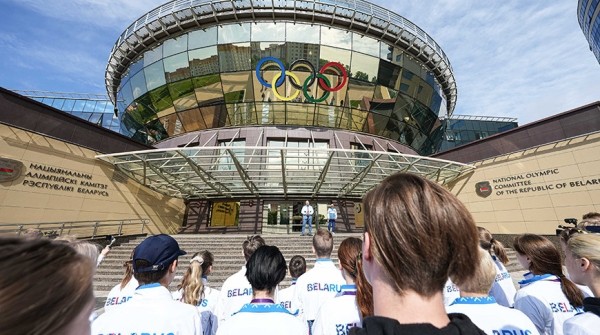 "Вы будете народными дипломатами". Виктор Лукашенко напутствовал юных белорусских атлетов на международный форум