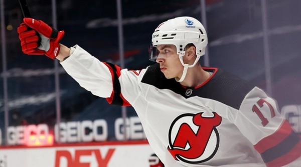 Хоккей.  НХЛ. Егор Шарангович проведет лето в США, где будет готовиться к новому сезону
 