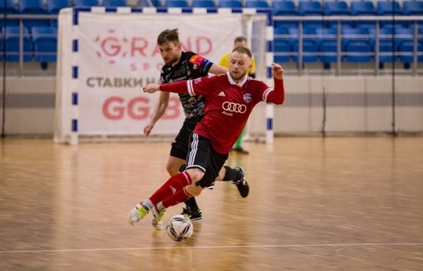 Разное.  "Столица" выиграла у "Минска" полуфинальную серию "Grandsport"-премьер-лиги по футзалу
 
