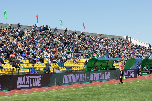 ГосТВ впервые показало матч Д2 – а он все равно сделал рекорд по зрителям с 2014-го: кто-то из них забрал 300 рублей, за хозяев играли экс-сборник и совладельцы клуба