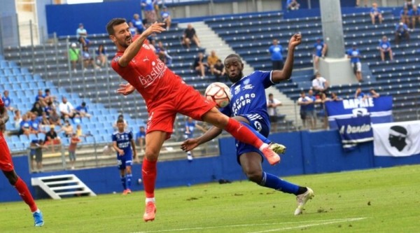 Футбол.  Чемпионат Франции (Д2). Николай Золотов впервые вышел на поле в составе "Бастии", переигравшей "Ним"
 