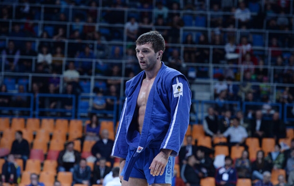 Лукашенко как политик сильнее Путина, Соболенко будет бегать с БЧБ, в стране наступает жопа. Топ-самбист &ndash; о Беларуси сейчас и в будущем