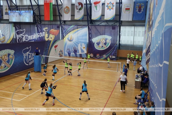 ФОТОФАКТ: Старт финального этапа республиканских соревнований "Мяч над сеткой"