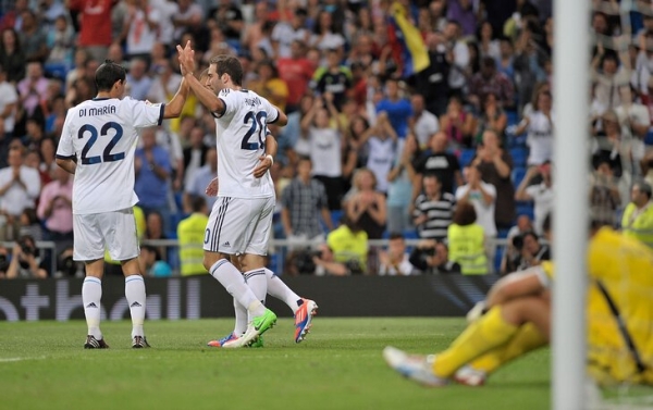 «Реал» досрочно выиграл чемпионат, но был сезон покруче. Моуринью первым выбил 100 очков, оживил Бензема и создал монстра